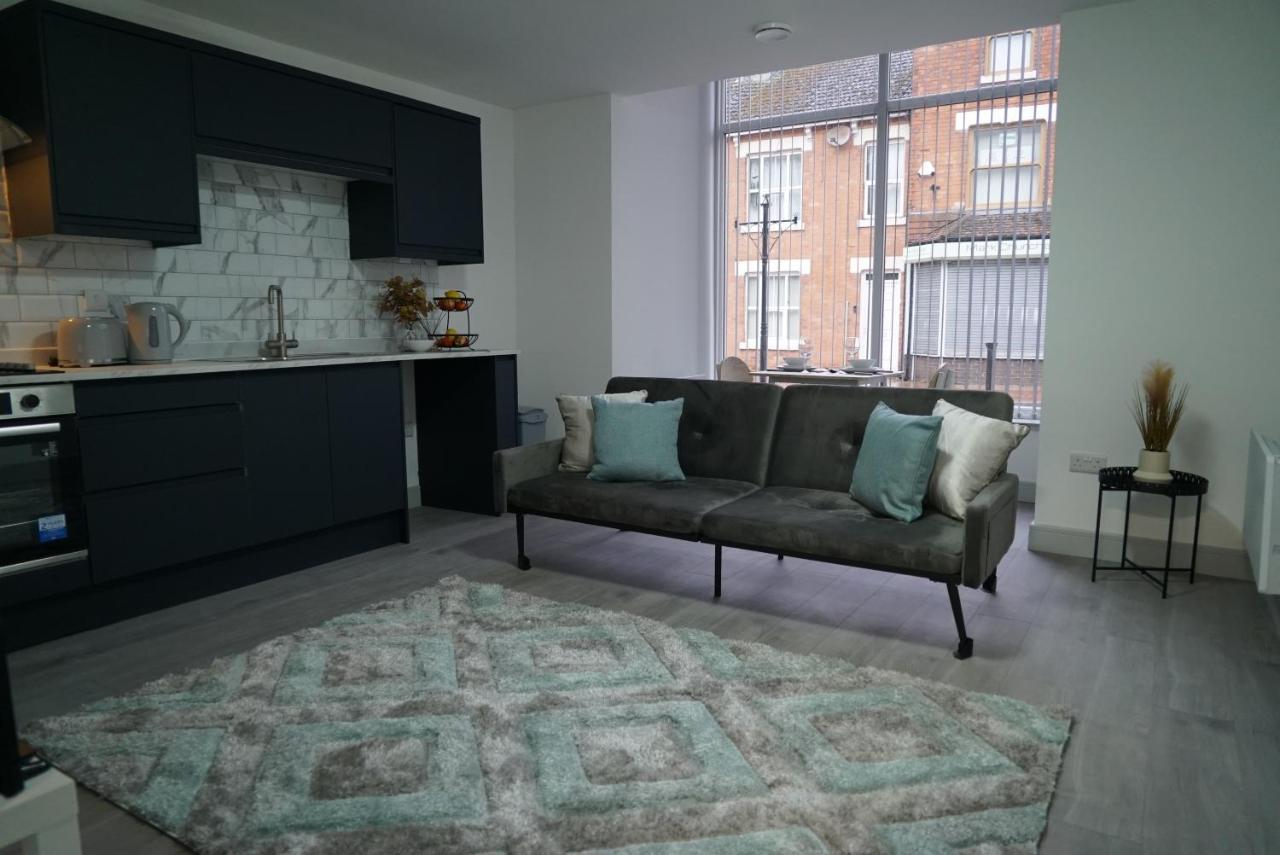 1 & 2 Bed Apartments - Desborough, Kettering, Cosy, Parking, Family, Wifi Buitenkant foto
