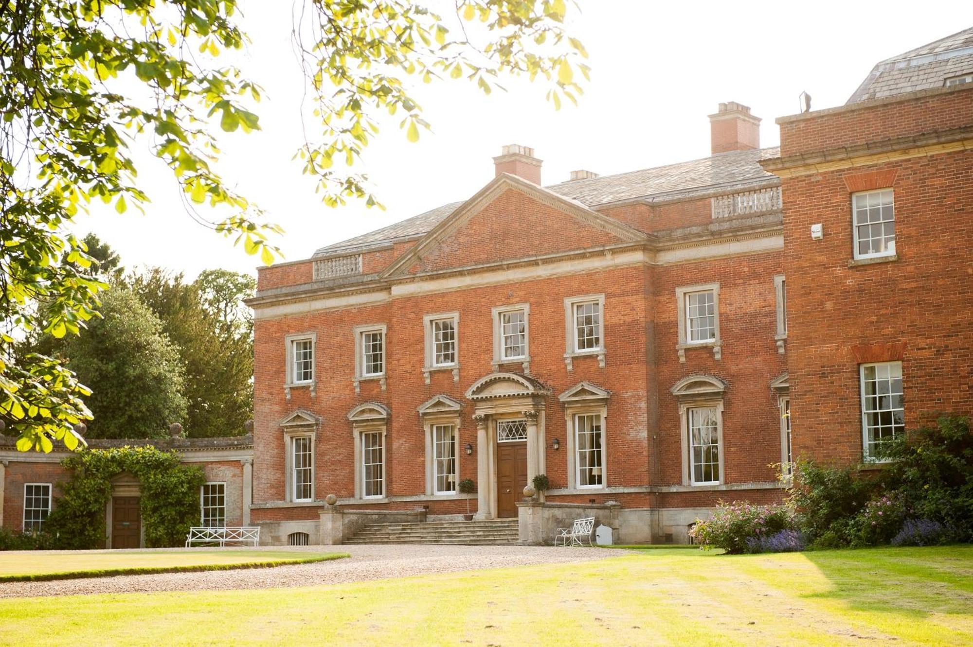 1 & 2 Bed Apartments - Desborough, Kettering, Cosy, Parking, Family, Wifi Buitenkant foto